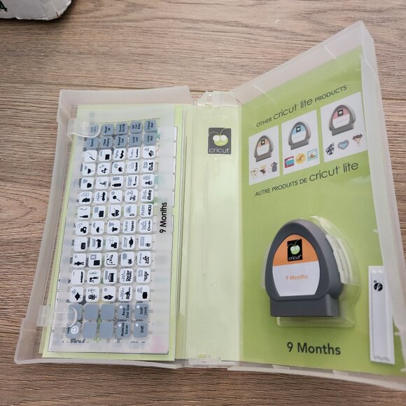 Cricut SUGAR AND SPICE lite AND 9 Months _ Retired/Hard to Find _ Scrapbooking - Picture 5 of 6